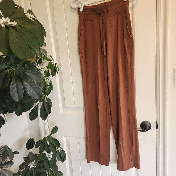 Lululemon Ready to Rulu Straight-Leg High-Rise Pant Brown Size 0 - Picture 4 of 9